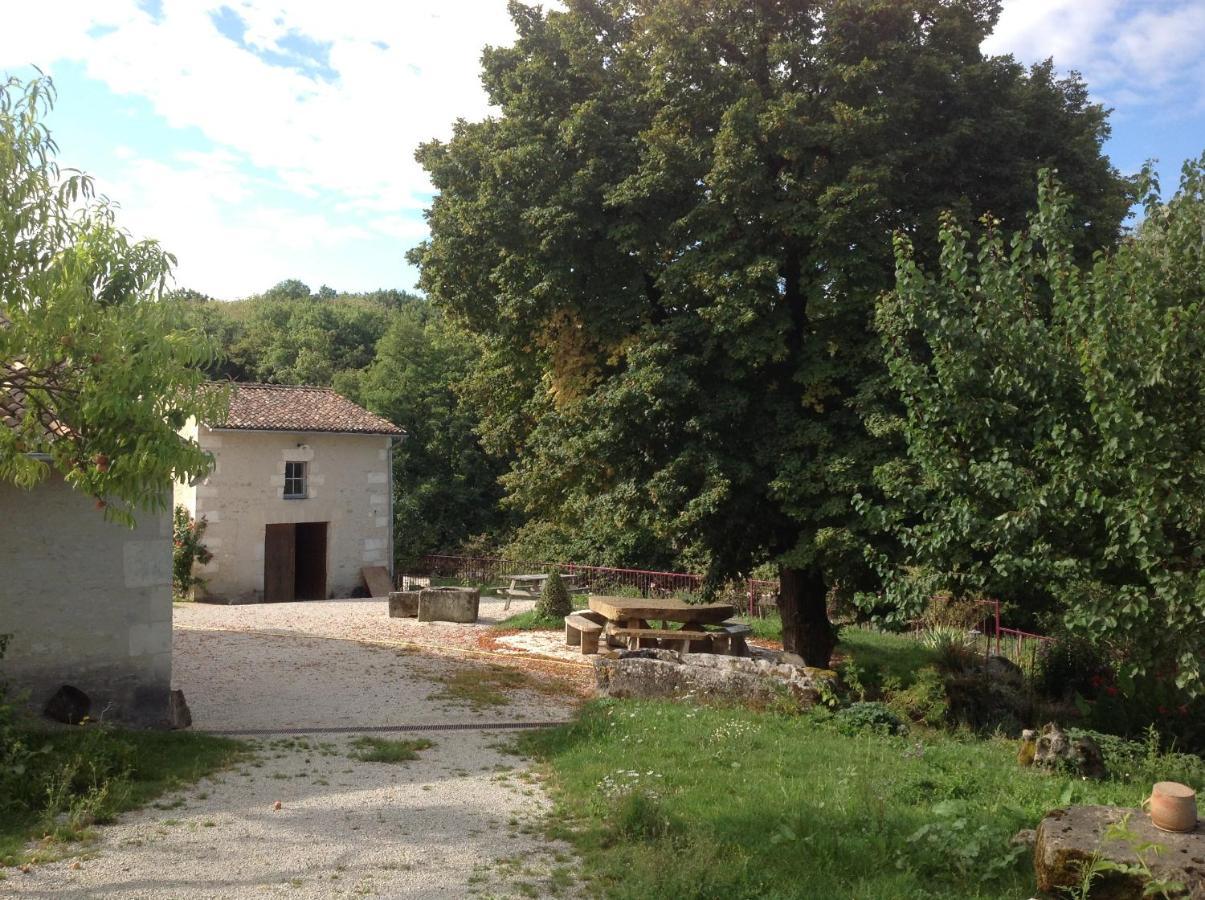 Maison De Campagne Saint-Bris-des-Bois Exterior photo